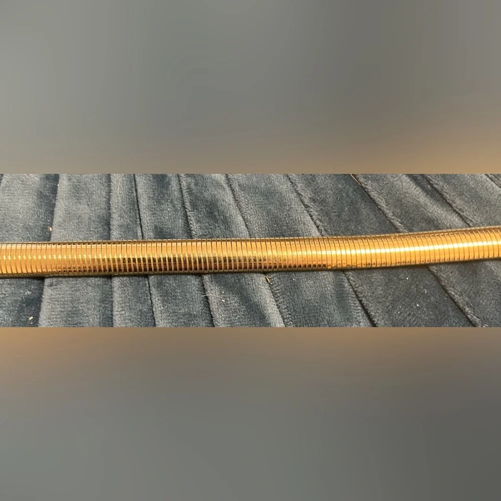 Vntge Metal Gold chain Snake Belt Elastic Oval. BuckleStretch Fashion 27’ Small